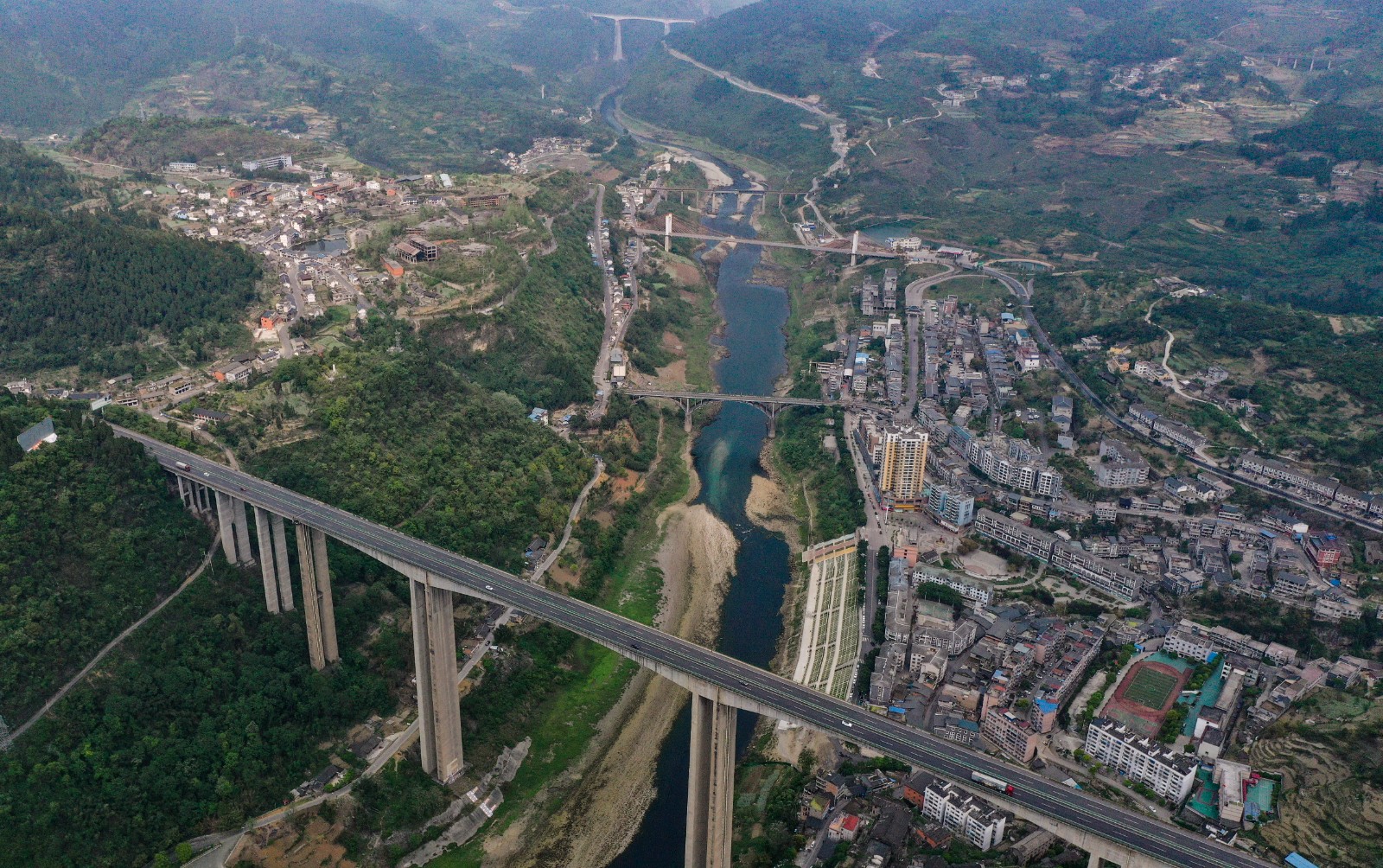 4月12日，拍攝的貴州省烏江五橋（無(wú)人機(jī)照片）DJI_0400.JPG